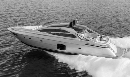 Pershing 70