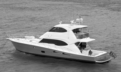 77 Enclosed Flybridge