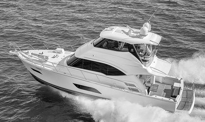 Riviera 52 Enclosed Flybridge