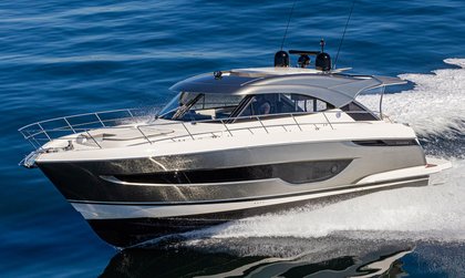 Riviera 4600 Sport Yacht Platinum Edition