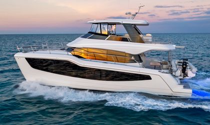 Aquila 50 Yacht