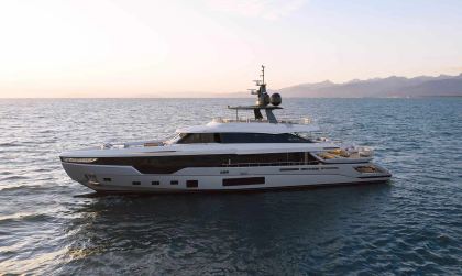 Azimut Grande Trideck
                                         Mk2