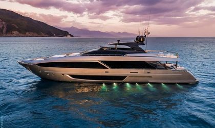 Riva Royale