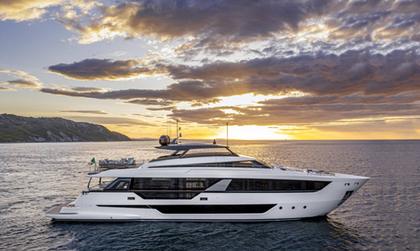 Ferretti 1000