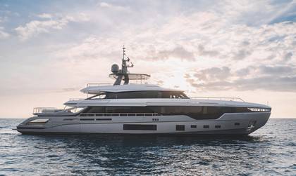 Azimut Grande Trideck