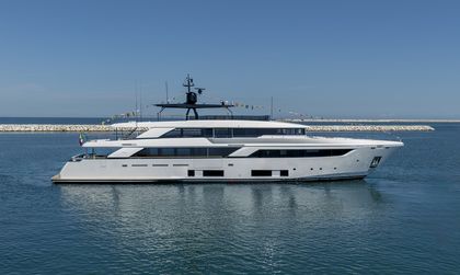 Custom Line Navetta 42