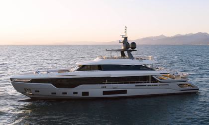 Azimut Grande Trideck
                                         Mk2