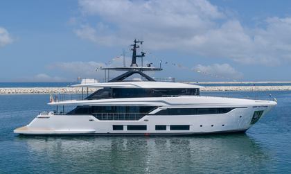Custom Line Navetta 35