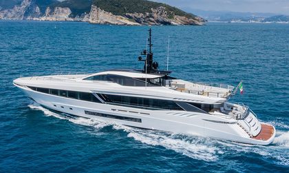 MANGUSTA GRANSPORT 45