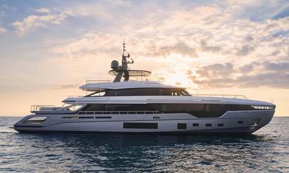 Azimut Grande Trideck