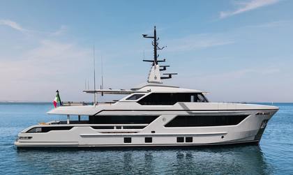 Cantiere delle Marche RJ 102