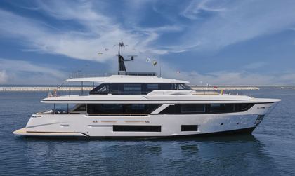 Custom Line Navetta 30 
                                         Mk2