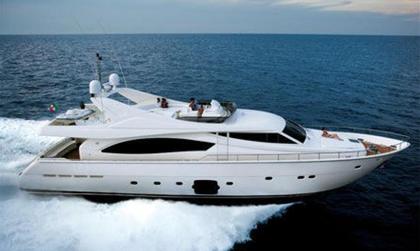 Ferretti 830