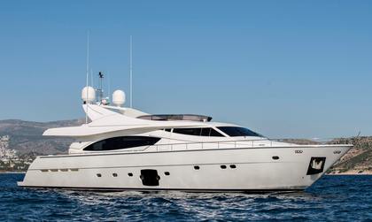 FERRETTI 881