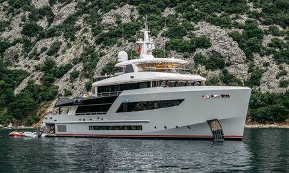 Bering Yachts Bering 145