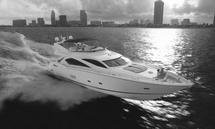 Sunseeker 82 Yacht