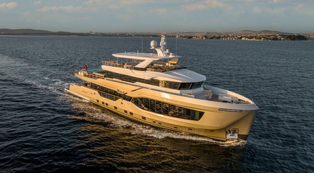 40m Numarine 40MXP Superyacht Set to Make European Show Debut at Cannes 