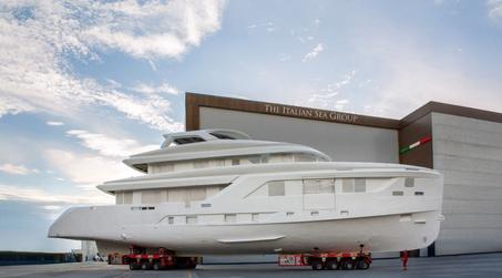 First Admiral A-40 Yacht Begins Outfitting as New 40-Meter Line Advances