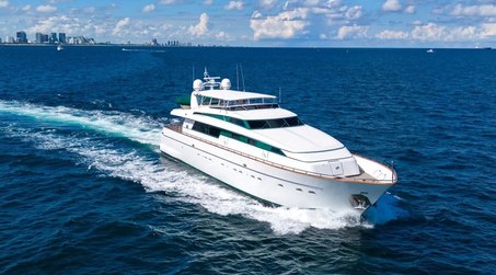 30m Sanlorenzo SL100 Yacht Cariloy Receives $400K Price Reduction