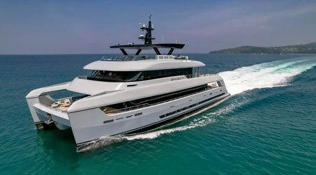 $2.5M Price Drop on 36m ‘White Lotus’ SilverYachts Catamaran SpaceCat