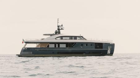 30m Azimut Magellano 30M motor yacht Palmax listed for sale
