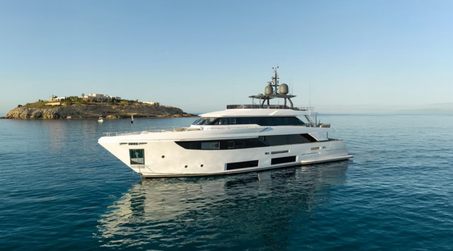 33m Custom Line Navetta 33 Motor Yacht On for Sale