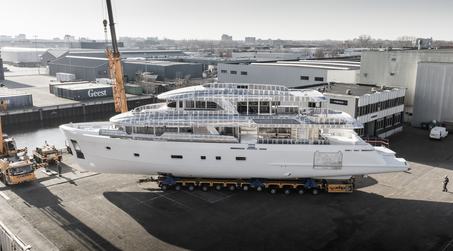 VIDEO: Ninth Moonen 122 Martinique Yacht Progresses with Hull and Superstructure Joining