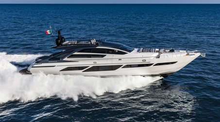 28m Pershing 9X Motor Yacht Queen B Sport Receives $800K Price Reduction