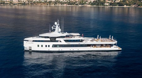 60m Damen Yachting Xplorer 60 Motor Yacht After You Wins Robb Report Best Explorer Yacht Award