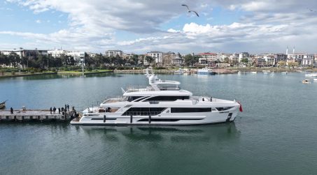 40m Bering Superyacht B121 Relaunched After Major Structural Refit at Mengi Yay