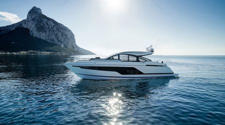 VIDEO: Fairline Targa 58 GTO Motor Yacht Reaches Major Build Milestone Ahead of Cannes Debut