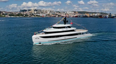 53m Mengi Yay Superyacht Amphib II Launched as Second Virtus XP Hull