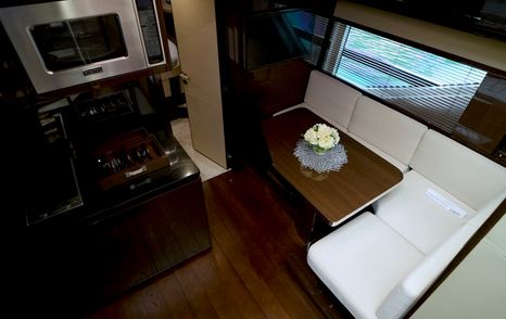 Lazzara-LSX67-Review-dinette-looking-down