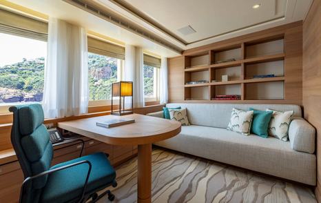 Superyacht Bijin master cabin private office 