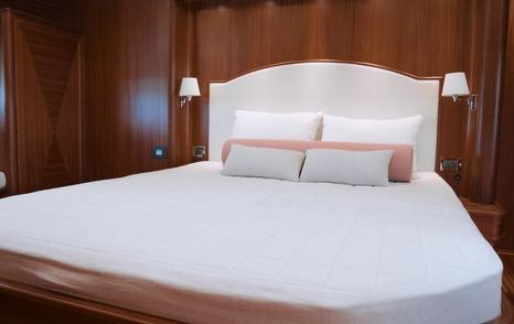 Vicem-65-Classic-Review-owner-cabin-berth