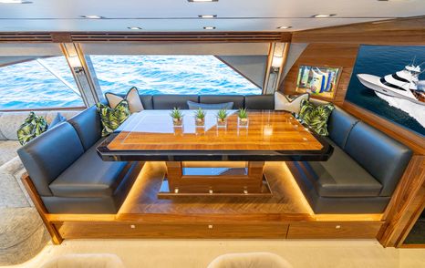 Viking 90C sportsfisher yacht integrated U-shaped dining area 