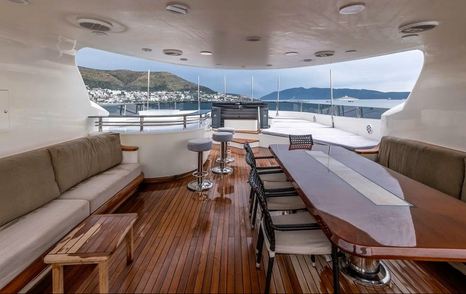 Superyacht Serenity II sun deck seating area