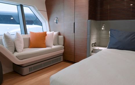 CL-Yachts-CLX96-Review-VIP-cabin-bench