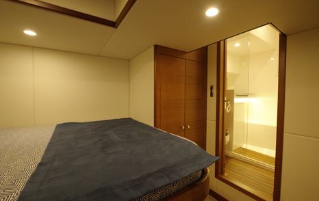 Grand-Banks-GB62-Flybridge-Review-double-cabin-ensuite