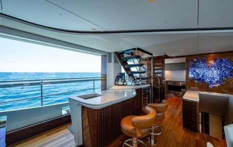 Motor Yacht Splash main saloon bar area 