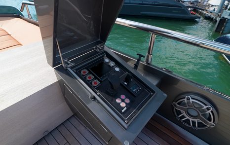 AB-80-Review-sundeck-control-station