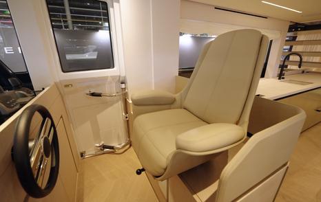 solaris-power-70-long-range-lower-helm-chair-without-footrest