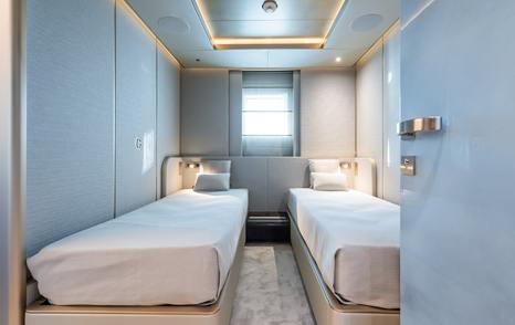 Superyacht Silver Star I's double twin bedroom