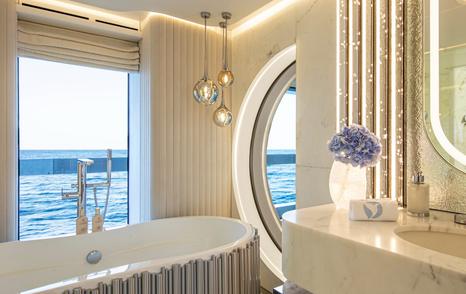 Superyacht Oceanbirds owner's penthouse suite bathroom