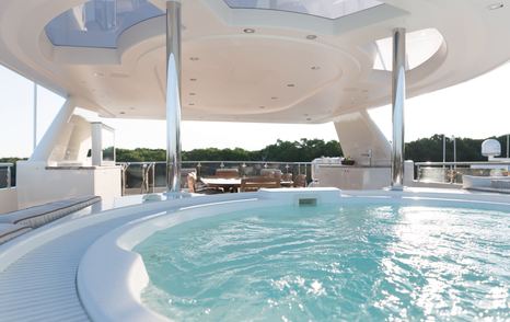 Westport-W130-Review-sundeck-jacuzzi