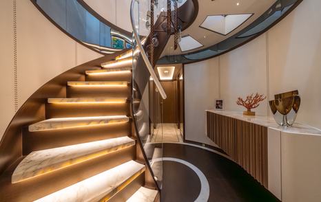 Bilgin-163-II-Review-chandelier-and-staircase-lit-steps