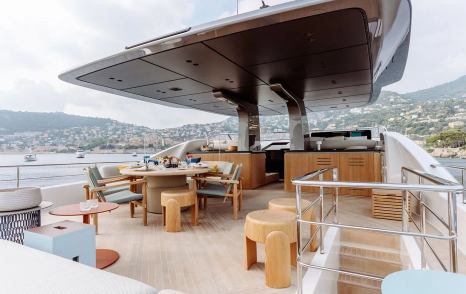 Sanlorenzo motor yacht Sal sun deck dining area 