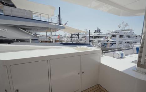 Gulf-Craft-Majesty-140-Review-upper-aft-deck-storage