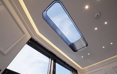 Picchiotti-Gentlemans-24-Review-saloon-skylight