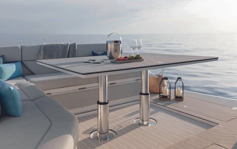 cockpit table  Azimut Verve